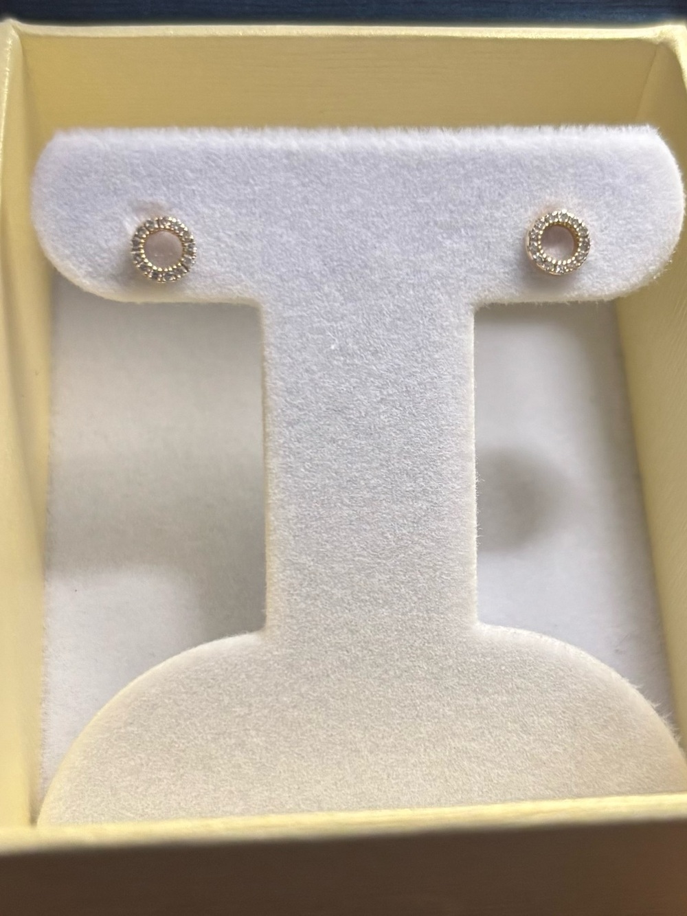Delicate Circular Gold Stud Earrings with Diamonds